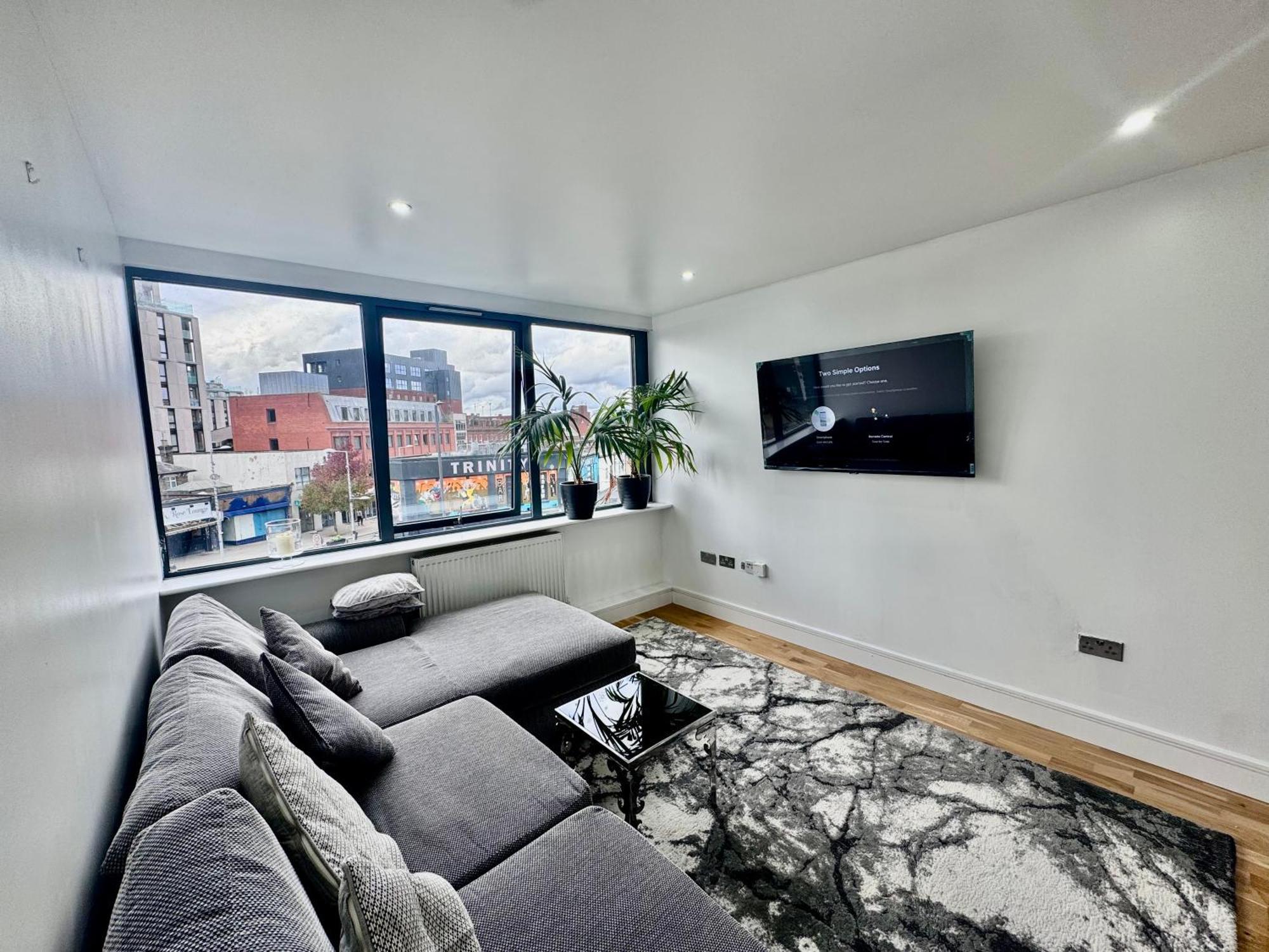 Luxury 2 Bed Entire Apartment-Near Tube & Shopping Centre 해로우 외부 사진