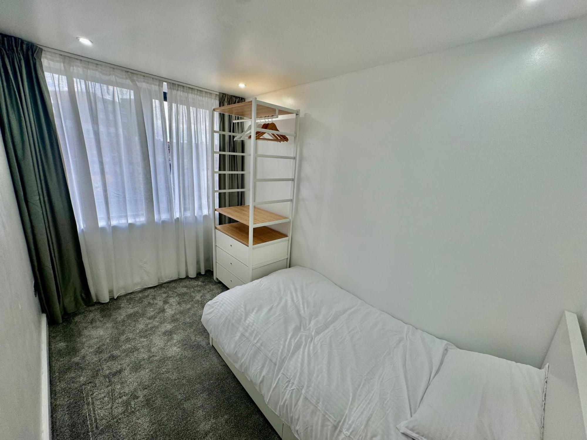 Luxury 2 Bed Entire Apartment-Near Tube & Shopping Centre 해로우 외부 사진